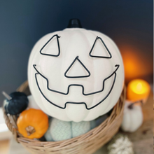 Load image into Gallery viewer, Jack o Lantern
